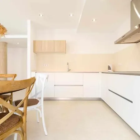 Apartamento Casc Antic Sl Sabater 5 *